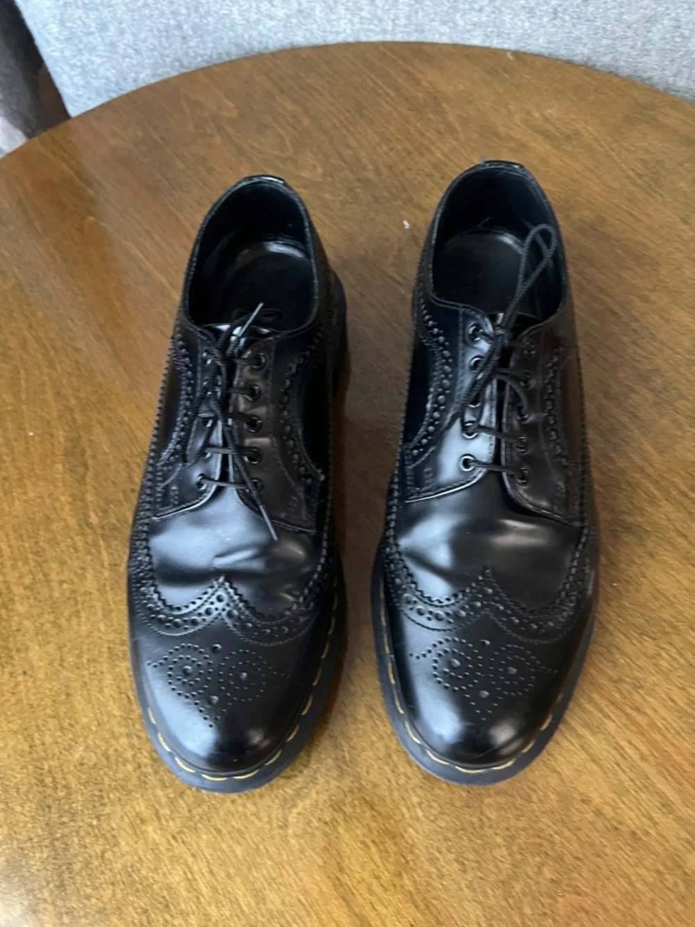 Dr. Martens Brogues 3989 - Picture 3 of 5